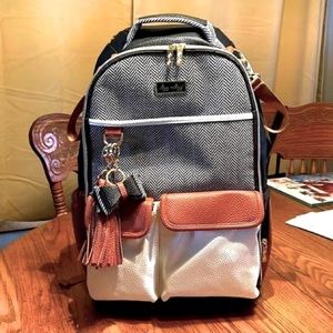 Itzy Ritzy coffee and cream Boss bag